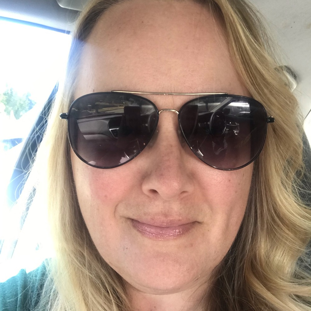 Meet your Posher, Sandra